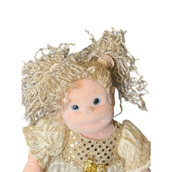 Ty Gear Blondie Beanie Collectible 2000 Little Girl Doll Gold Dress with Accents - Picture 2 of 7